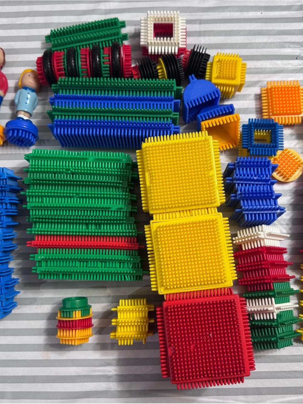 Vintage Bristle Building Block Set with figurines